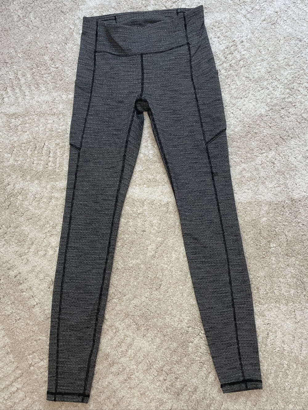 Lululemon Athletica Black Heather Zip Pocket Leggings Size 6